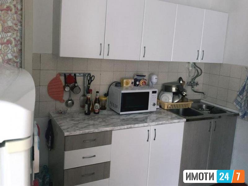 Се продава стан 80м2Автокоманда