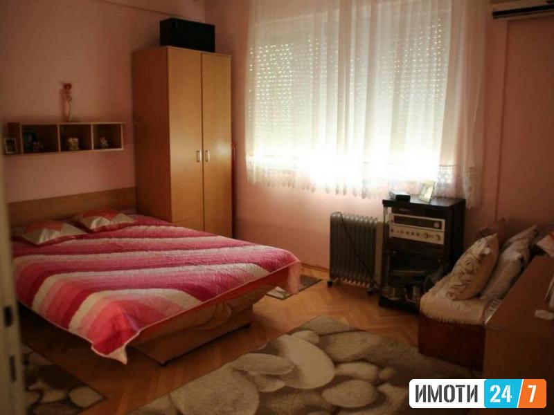 Се продава трособен стан 56м2Хиподром ПОВОЛНО