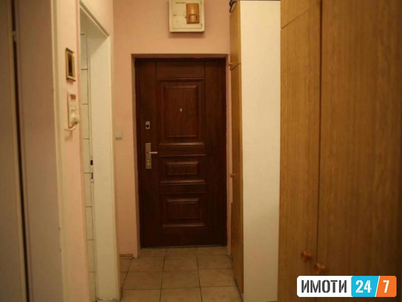 Се продава трособен стан 56м2Хиподром ПОВОЛНО