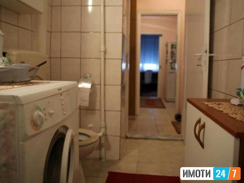 Се продава трособен стан 56м2Хиподром ПОВОЛНО