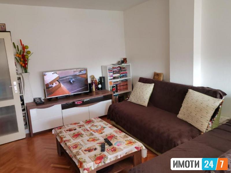 Се продава двособен стан 60м2Тафталиџе 1