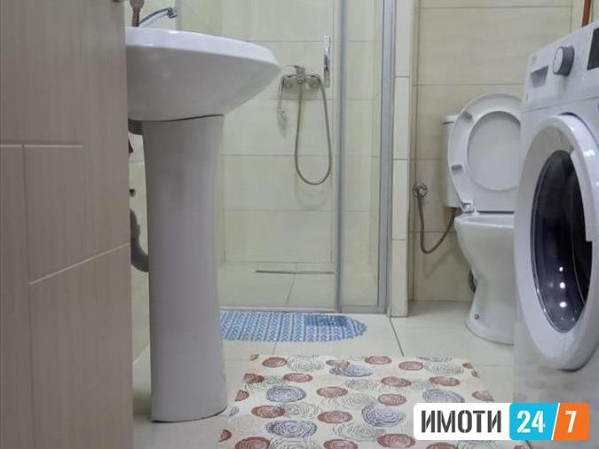 Се издава трособен наместен станАвтокоманда