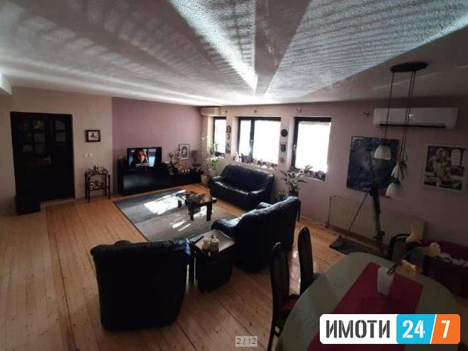 Се продава куќа 200м2Козле