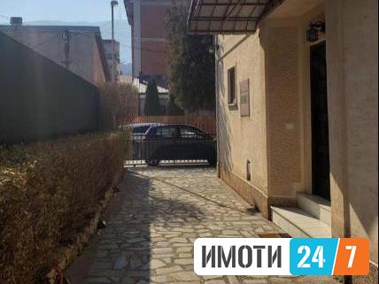 Се продава куќа 200м2Козле