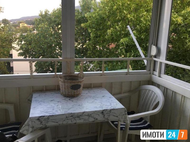 Се продава одличен реновиран стан 52м2Хром