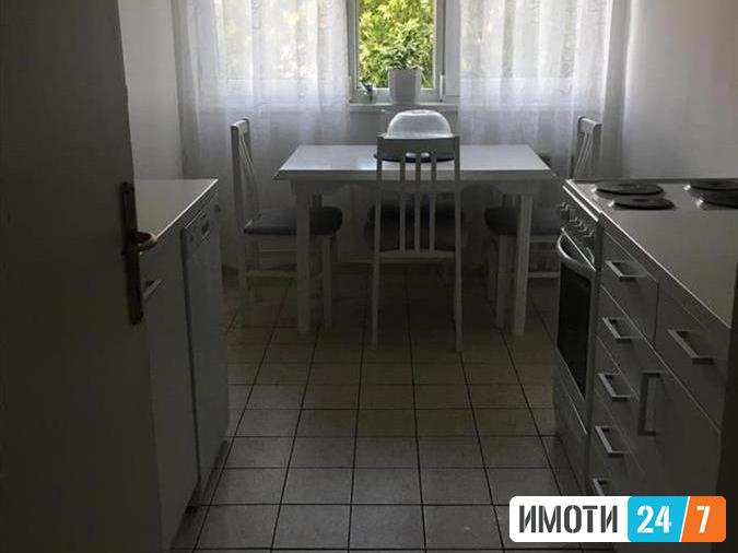 Се продава одличен реновиран стан 52м2Хром