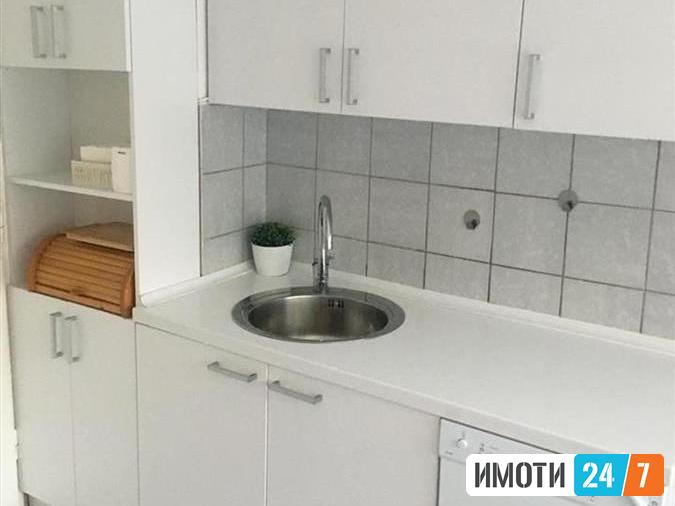 Се продава одличен реновиран стан 52м2Хром
