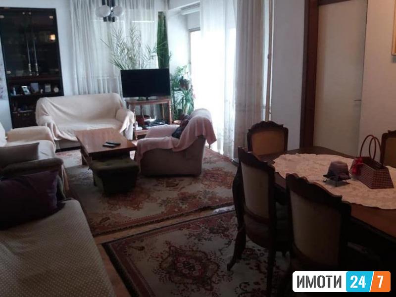 Се продава стан 96м2 одлична локацијаКозле