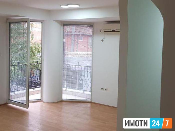 Se iznajmuva deloven prostor kancelarii 75m2Centar