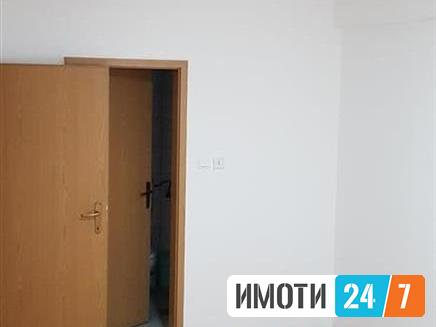 Se iznajmuva deloven prostor kancelarii 75m2Centar