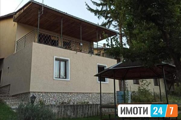 Се продава куќа 150м2Горна Матка