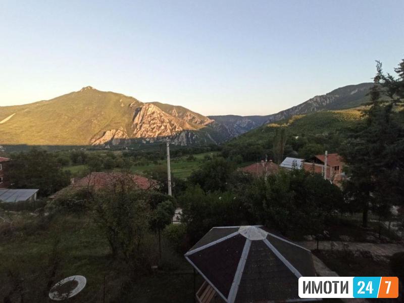 Се продава куќа 150м2Горна Матка