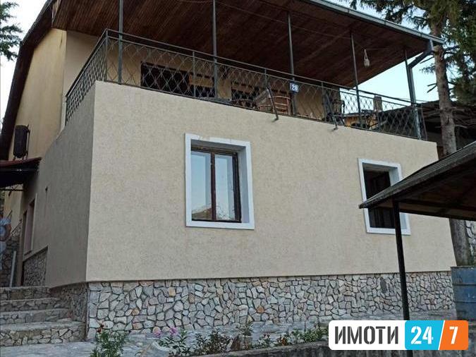 Се продава куќа 150м2Горна Матка