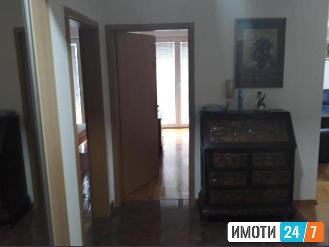 Se prodava trosoben stan 73m2Centar