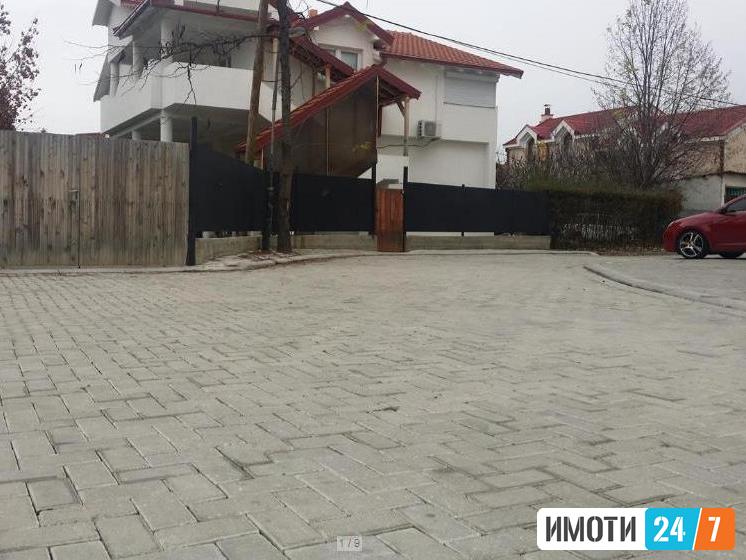 Се продава самостојна двосемјна куќа 240м2Влае