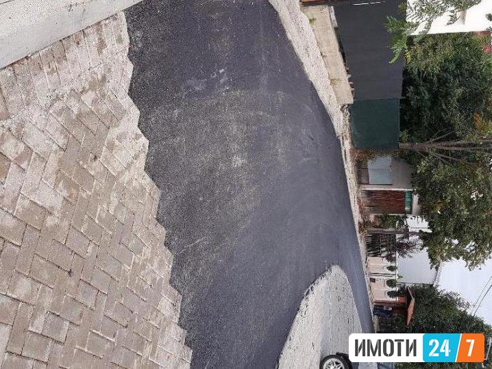 Се продава самостојна двосемјна куќа 240м2Влае