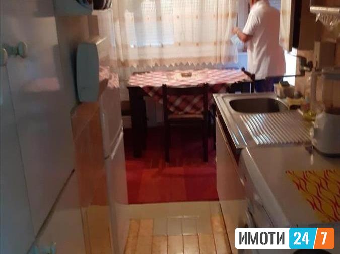 Се издава стан 48м2Дебар Маало