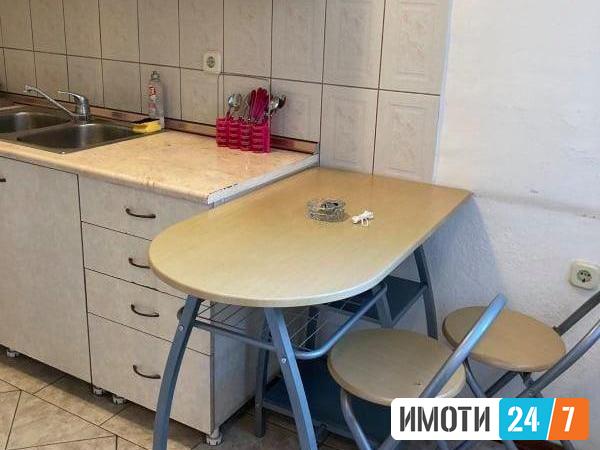 Се издава трособен стан 54м2Карпош 4