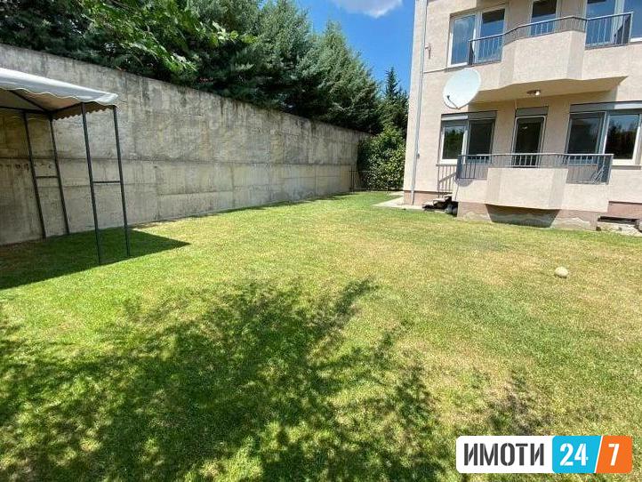 Се продава луксузен стан 84м2 со дворБардовци