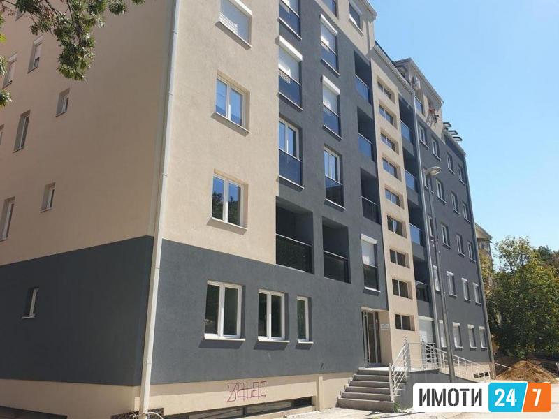 Се издава трособен стан 57м2Мичурин