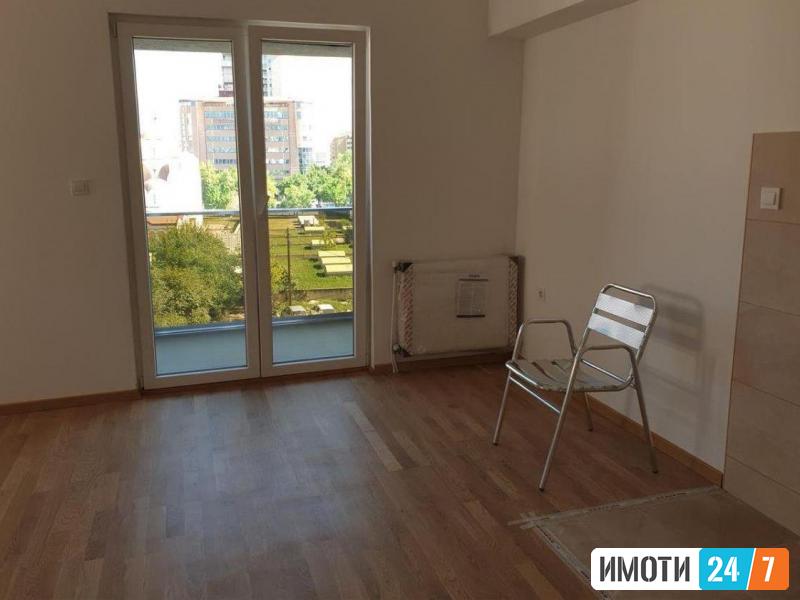 Се издаваат станови за деловна намена канцеларииМичурин