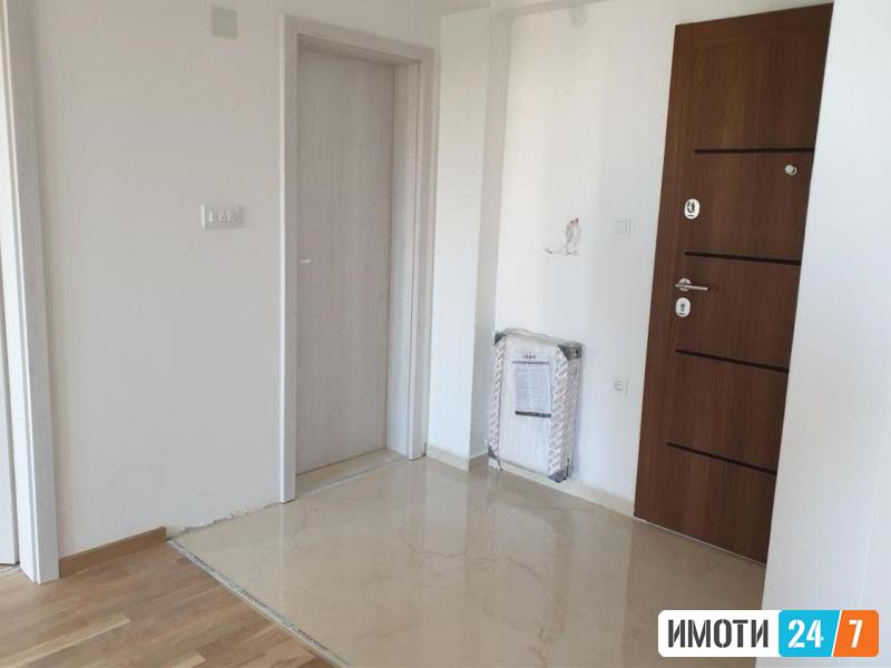 Се издаваат станови за деловна намена канцеларииМичурин