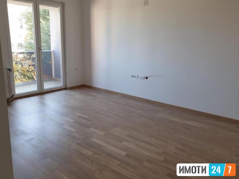 Се издаваат станови за деловна намена канцеларииМичурин