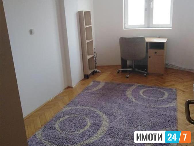 Се изнајмува двособен стан 45м2Мичурин