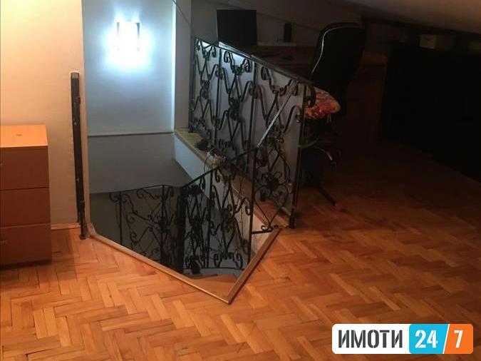 Се продава одличен дуплекс 106м2Мичурин