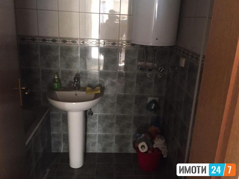 Се продава стан 66м2 на одлична локација Центар