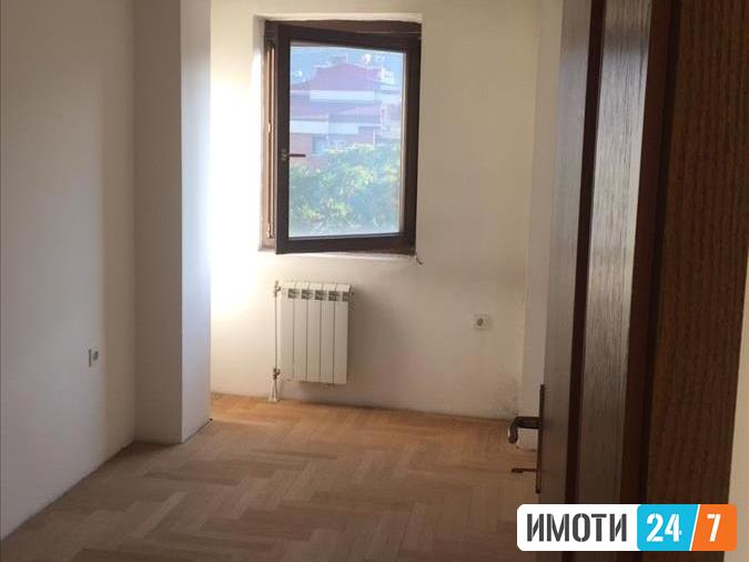 Се продава стан 66м2 на одлична локација Центар