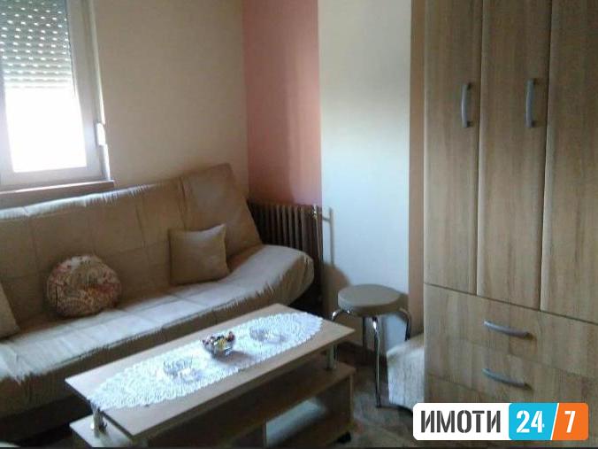 Се продава трособен стан 45м2Аеродром