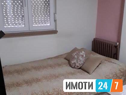 Се продава трособен стан 45м2Аеродром
