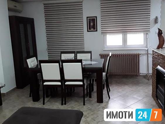 Се продава трособен стан 45м2Аеродром