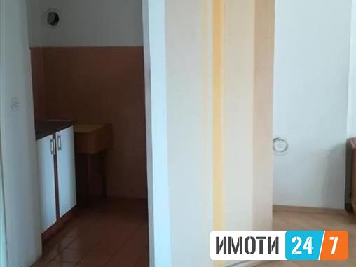 Се продава гарсоњера 33м2Влае