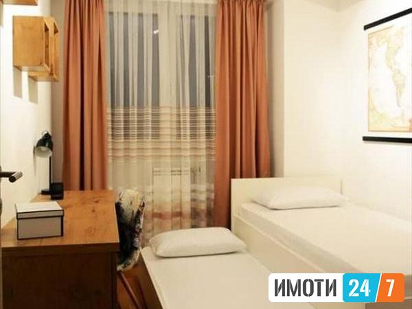 Се издава модерно уреден трособен стан 54м2Аеродорм