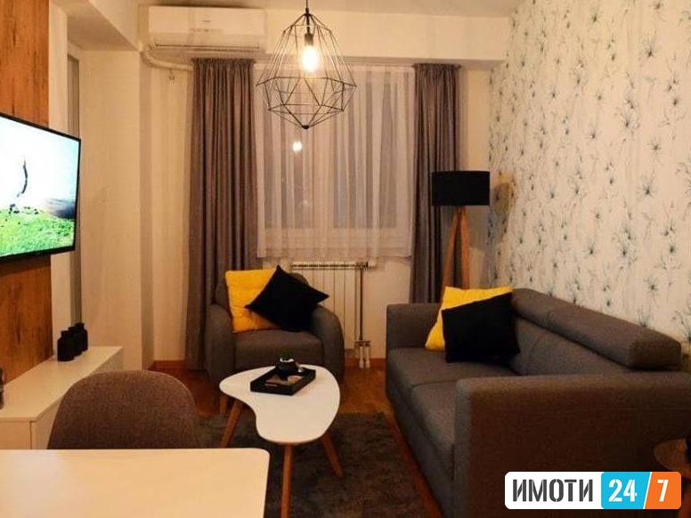 Се издава модерно уреден трособен стан 54м2Аеродорм
