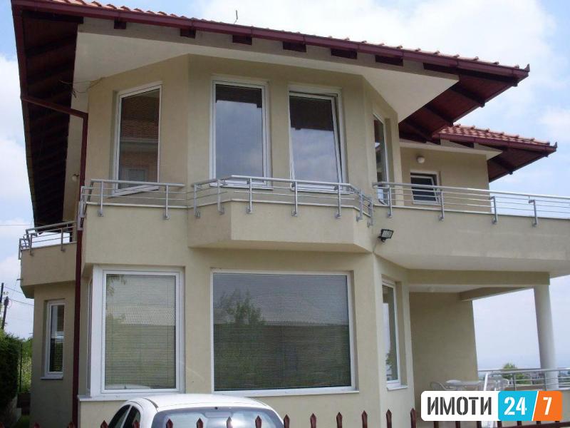 Се продава едносемјна куќа 200м2Припор