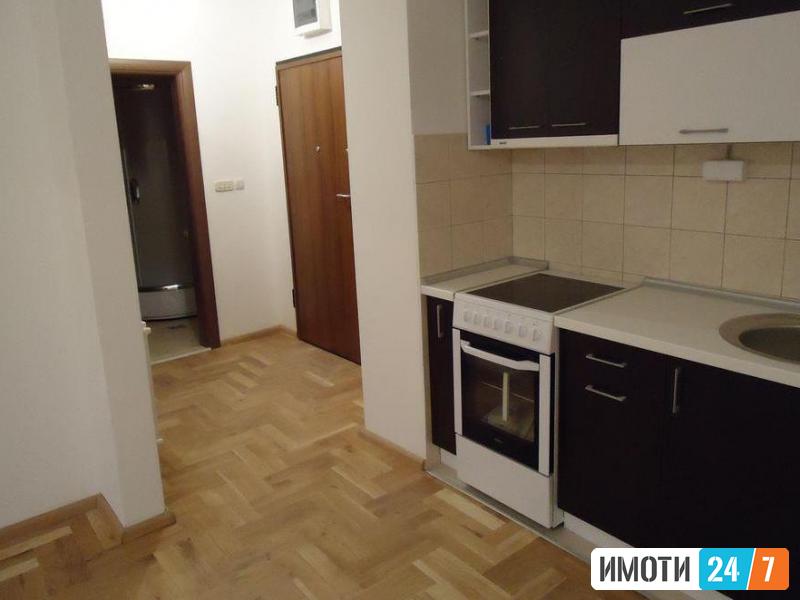 Се издава двособен стан 47м2Центар