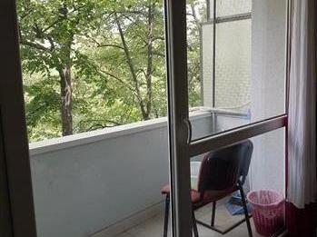 Се продава трособен стан 62м2Аеродорм