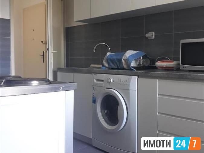 Се продава трособен стан 62м2Аеродорм