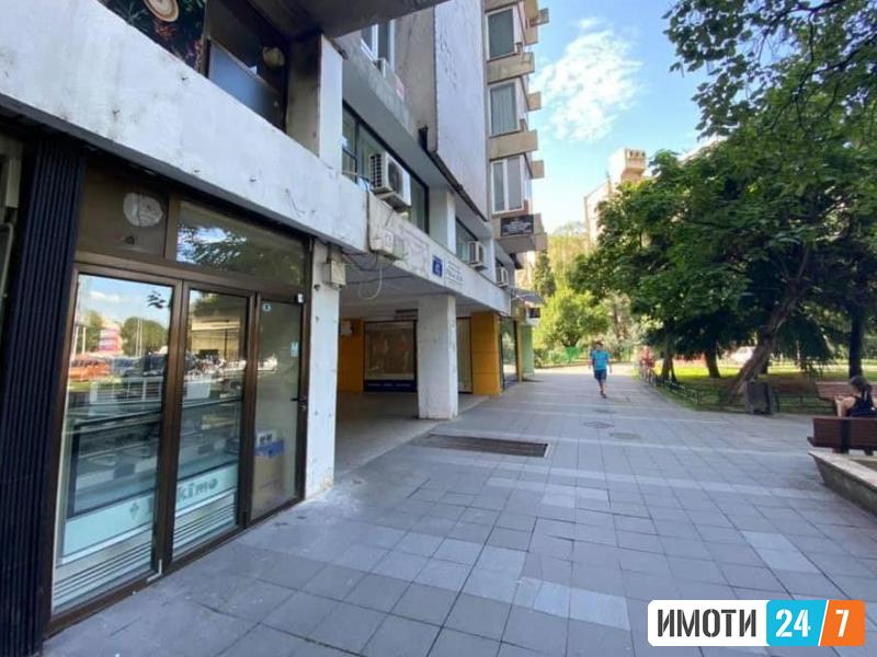 Се изнајмува деловен простор Центар
