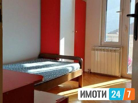 Се издава комплетно наместен стан 57м2Центар