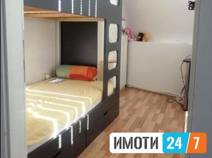 Се продава стан 74м2Влае