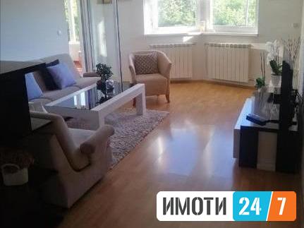 Се продава стан 74м2Влае