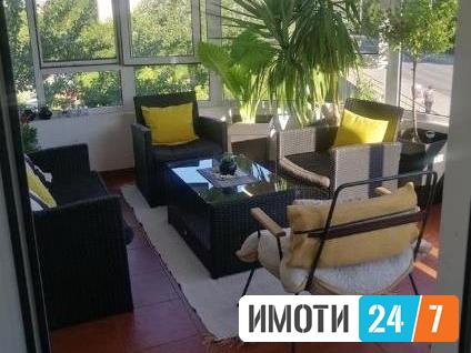 Се продава стан 74м2Влае