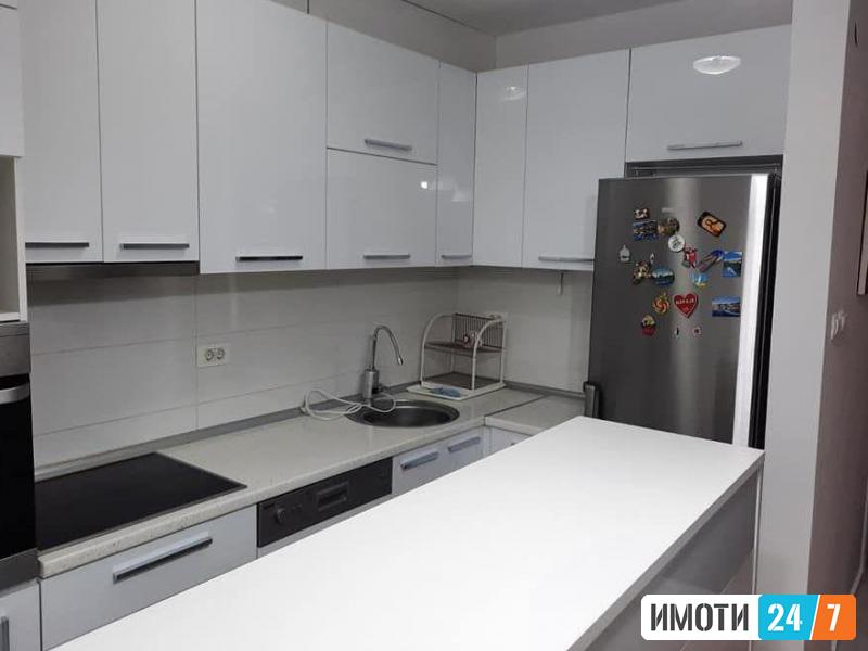 Се изнајмува одличен стан 60м2кај Мида