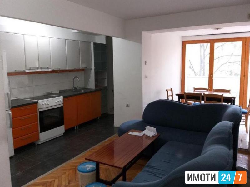 Се изнајмува трособен стан 70м2кај Драмски