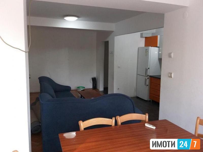 Се изнајмува трособен стан 70м2кај Драмски