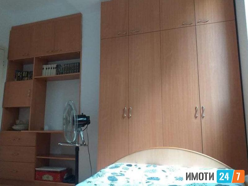 Се продава двособен стан 45м2Автокоманда